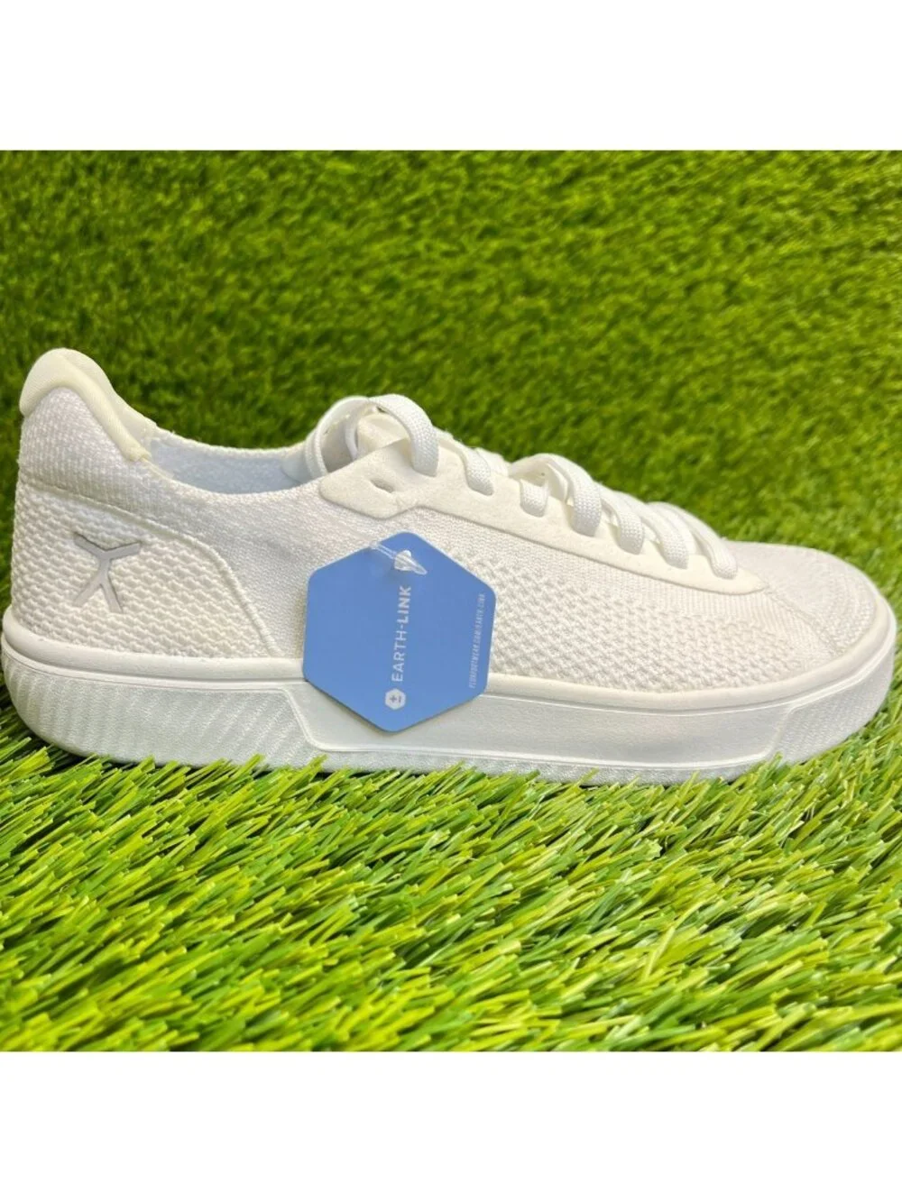 Flux Footwear Adapt Trainer White Womens Size 6.5 Athletic Knit Shoes Sneakers